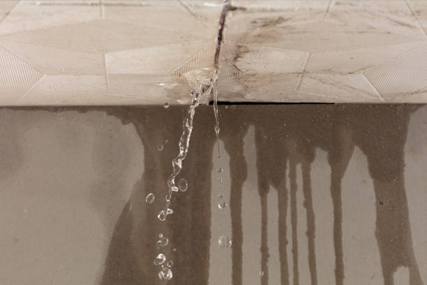 Professional Sewage Cleanup technician working in Beaufort, MO